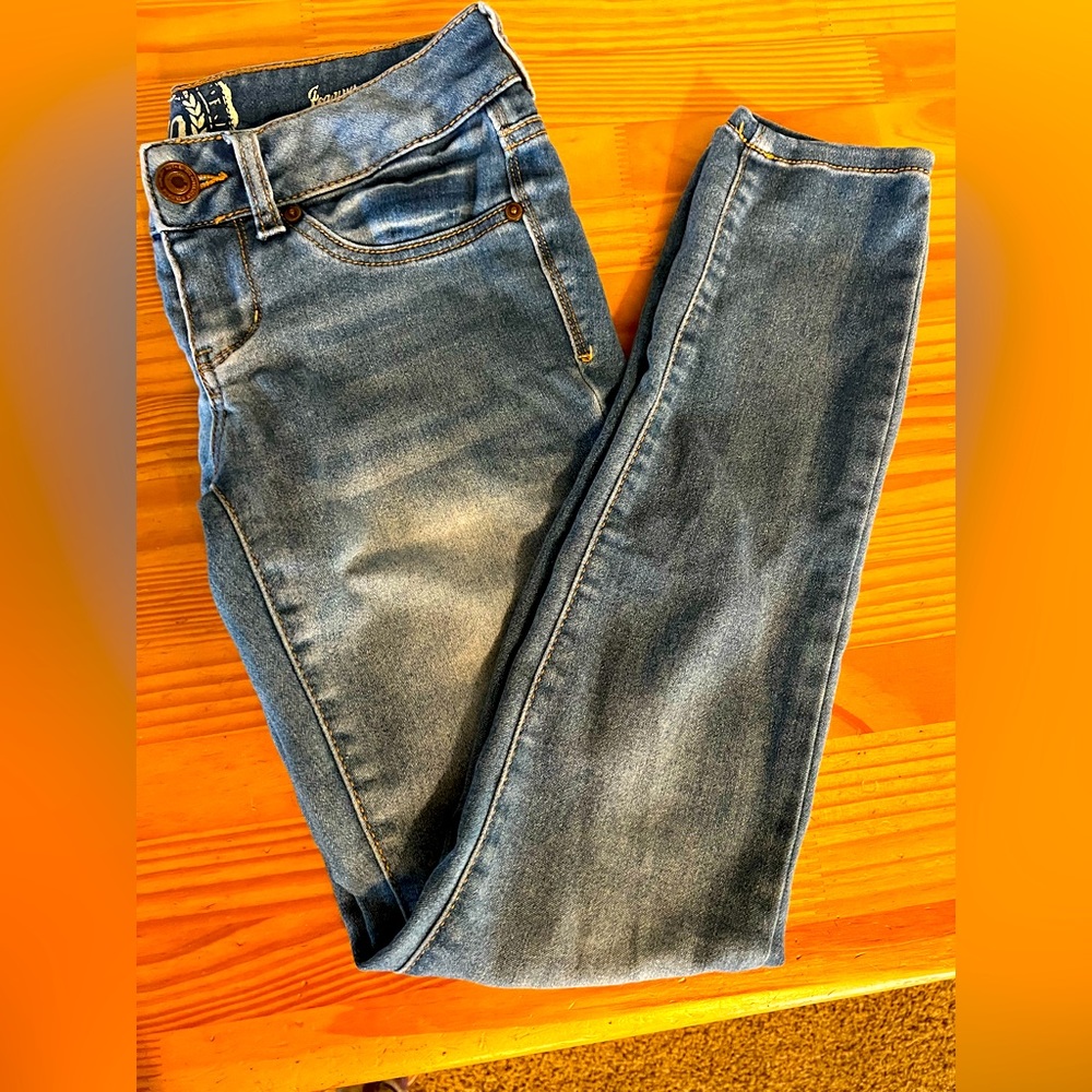 So Authentic American Heritage Jegging Jeans Size 3- Juniors\Women’s